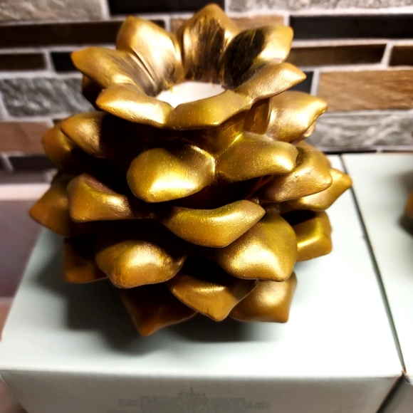 Partylite Pinecone Pair - Picture 2 of 5